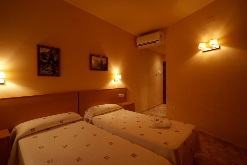 Hotel Mont-Roig Zewnętrze zdjęcie