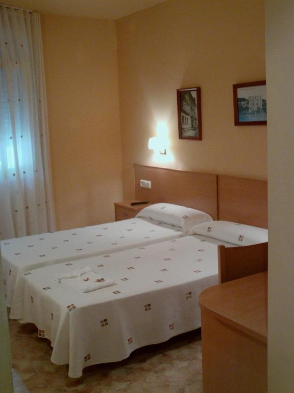 Hotel Mont-Roig Zewnętrze zdjęcie