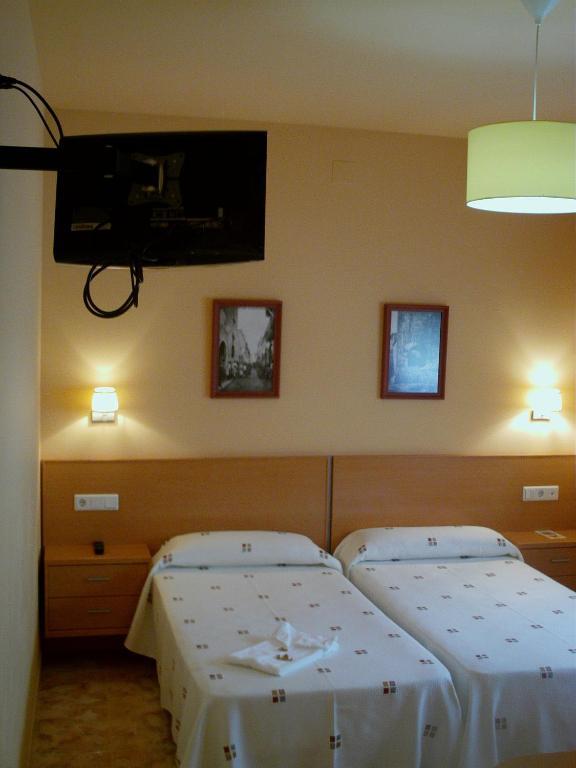 Hotel Mont-Roig Zewnętrze zdjęcie